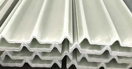 Wellplatten aus glasfaserverstärkten Polyester GFK
